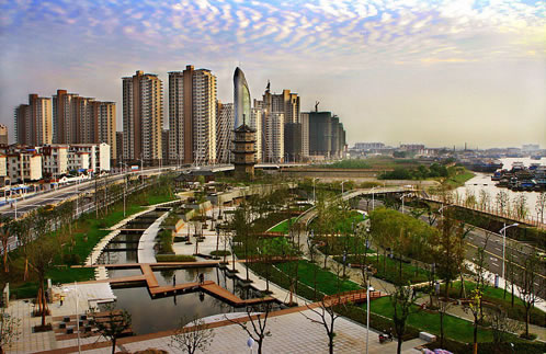 �������Y