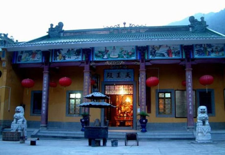 �������Y