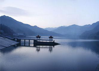 �������Y