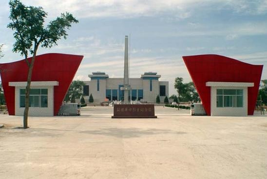 �������Y