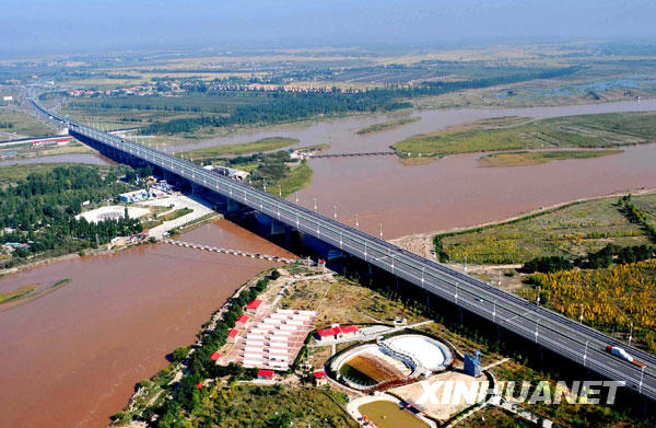 �������Y