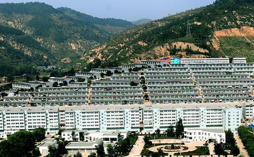 �������Y